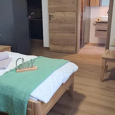 Bestfriends-lenzing *